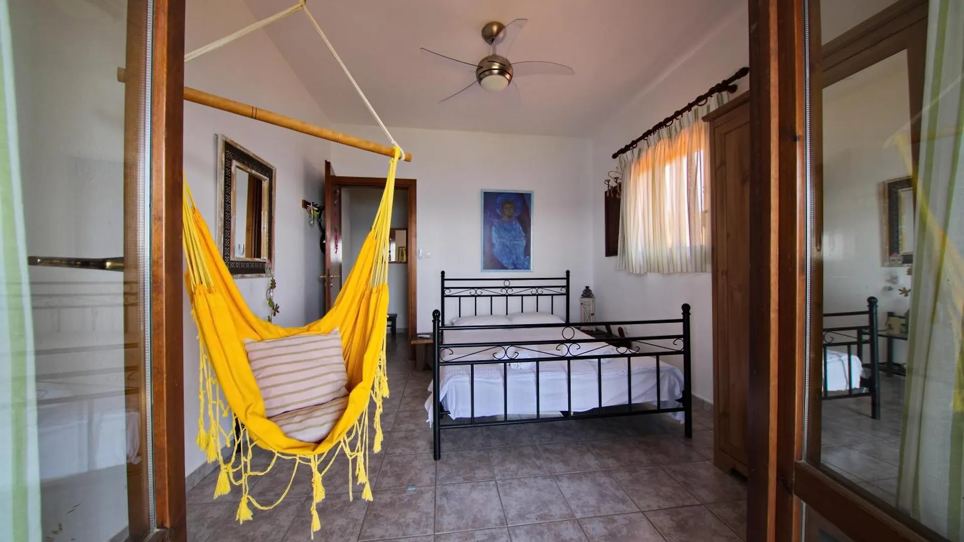 Beachfront Villa With Huge Garden, 3Br, Halkidiki Nea Roda Holiday home